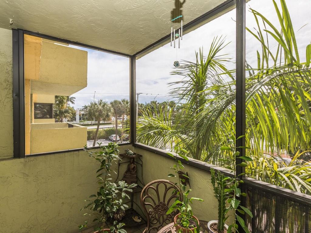 Island Club - Residential