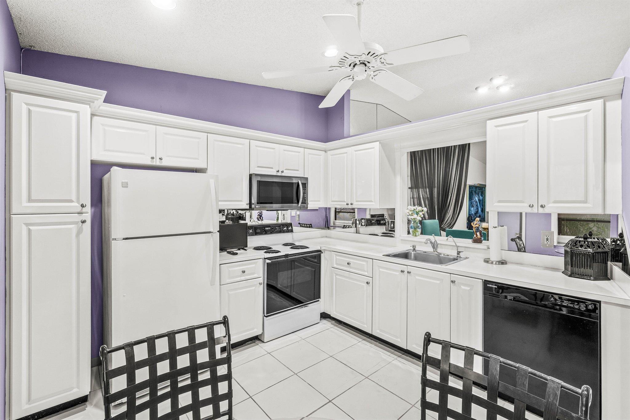 WHISPER WALK SEC D CONDO - Residential