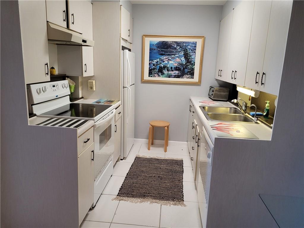 Martinique Village II E C - Residential Lease