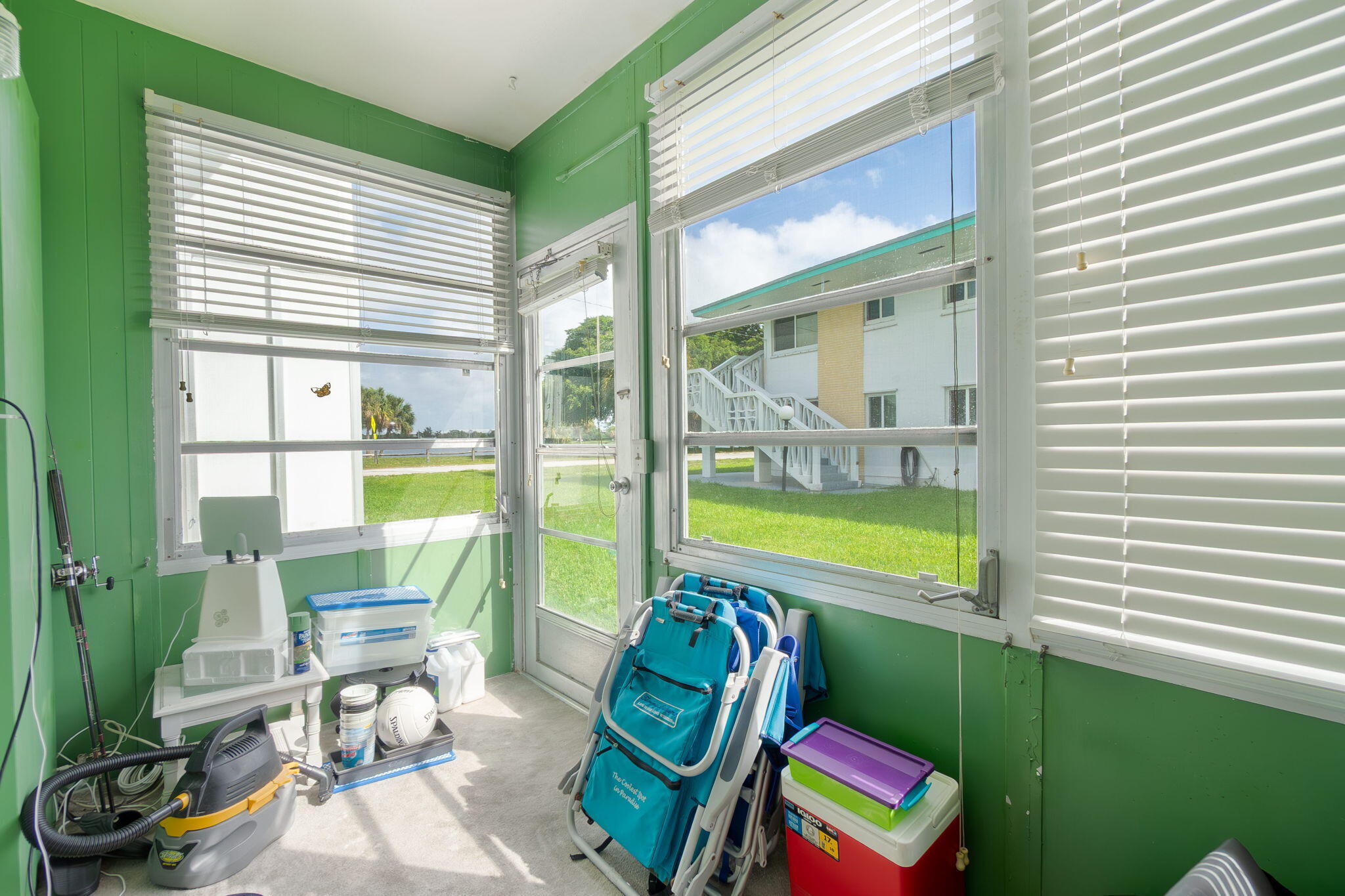 LAKESIDE POINT APT 5 CONDO - Residential