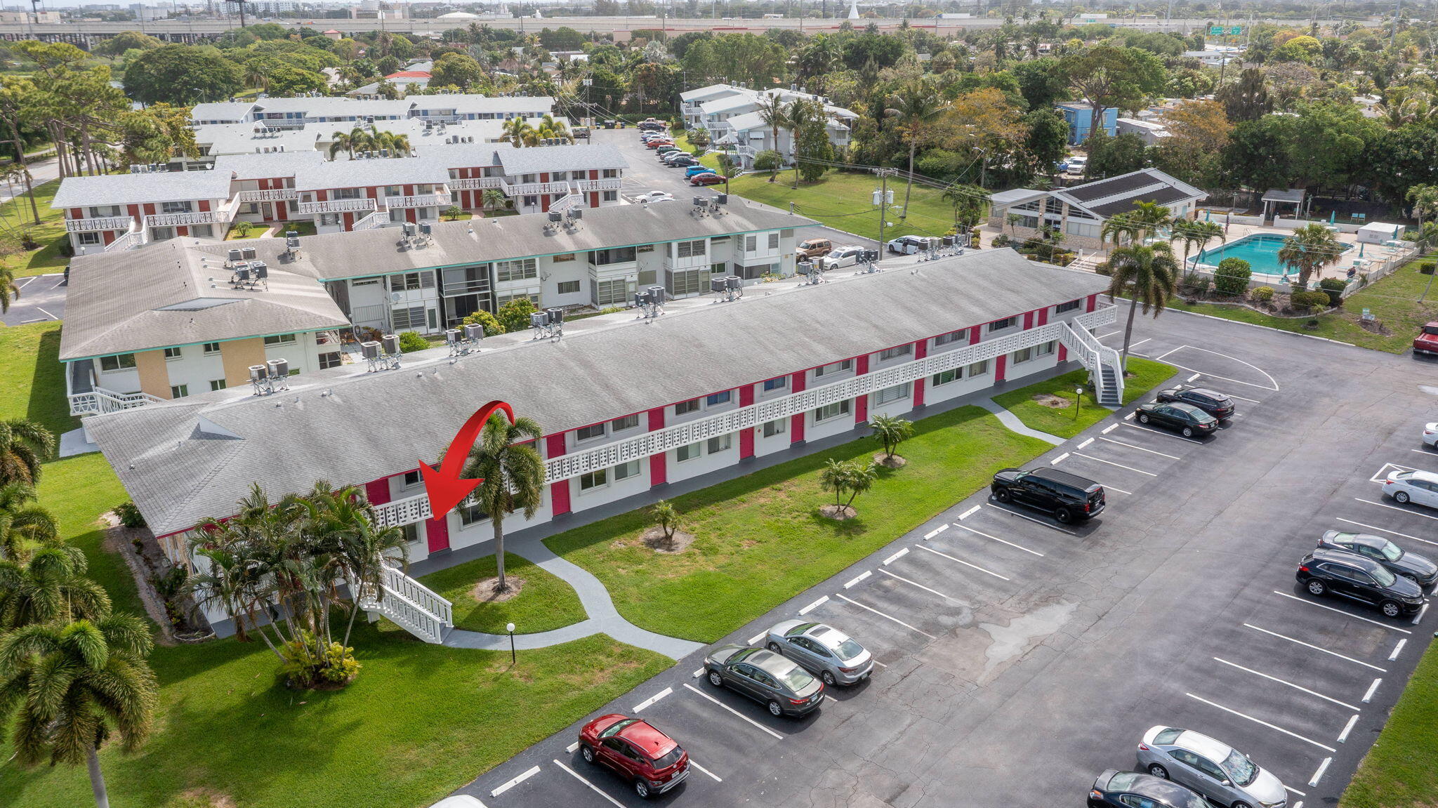 LAKESIDE POINT APT 5 CONDO - Residential