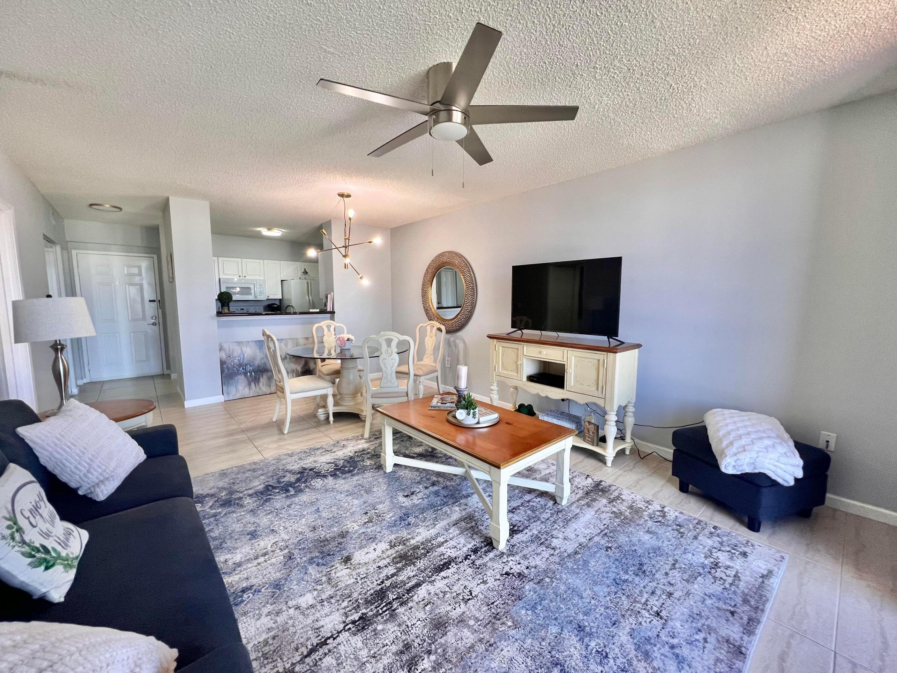 TOWER CONDO AT CITYPLACE - Residential