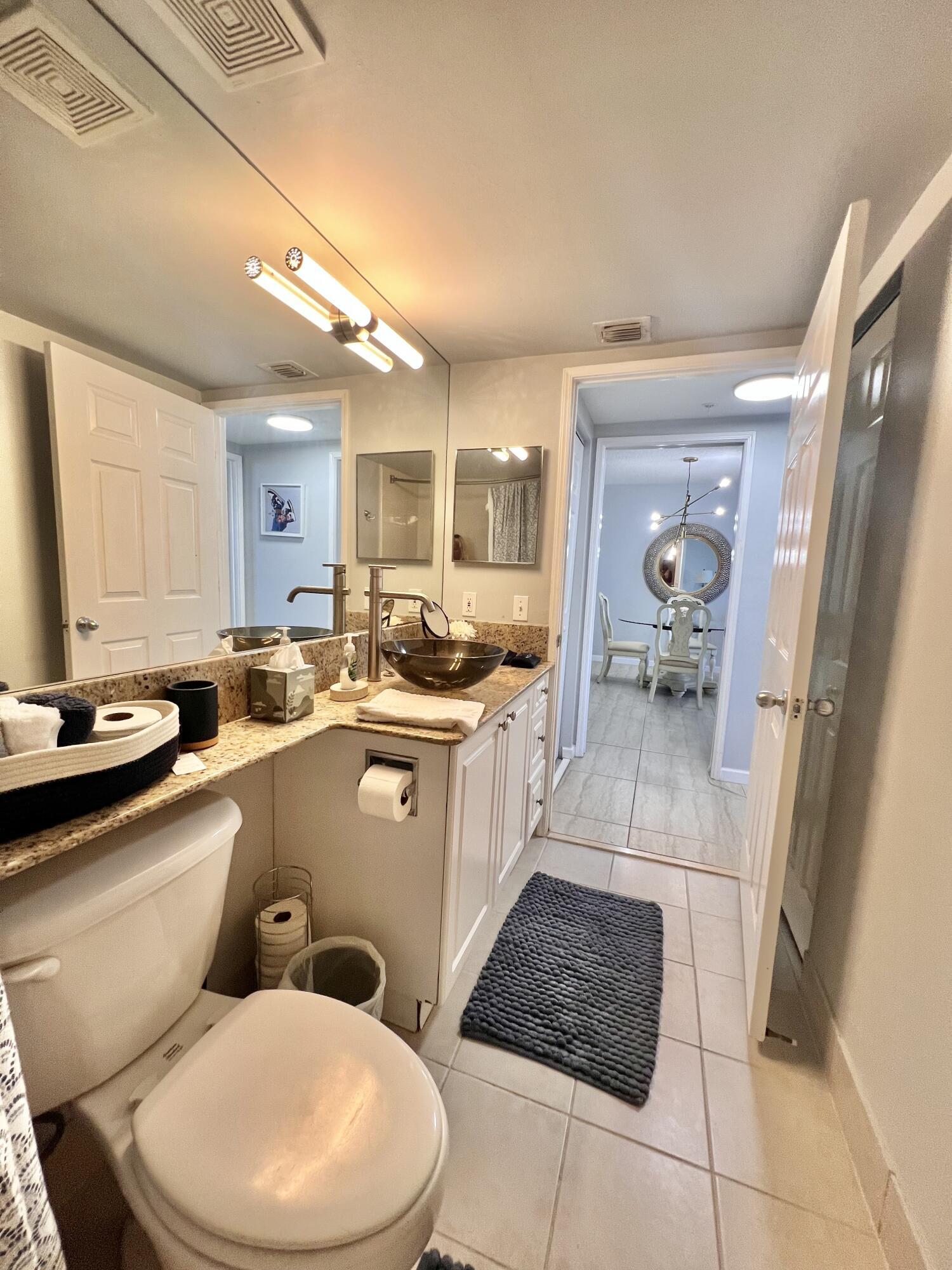 TOWER CONDO AT CITYPLACE - Residential