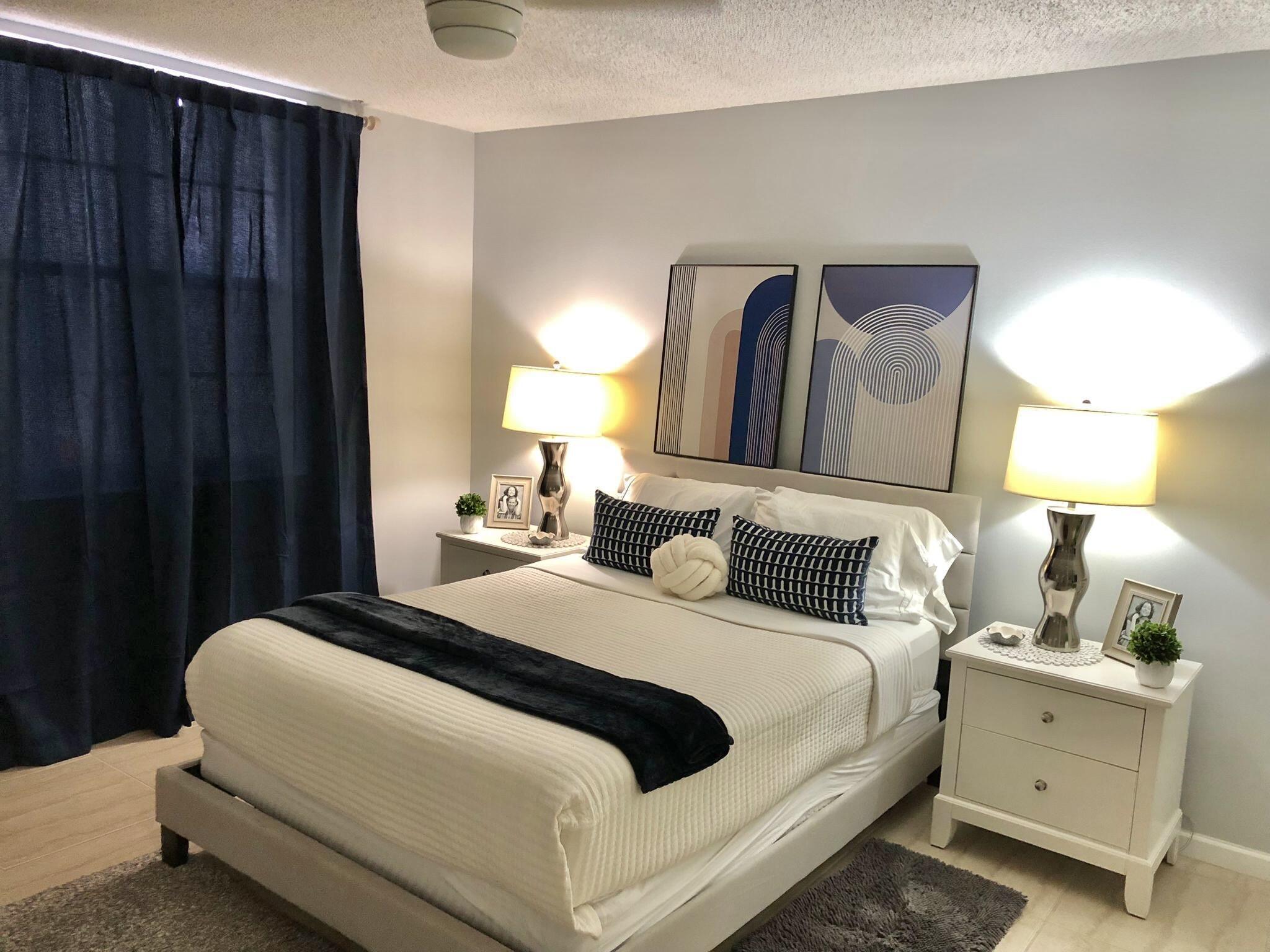 TOWER CONDO AT CITYPLACE - Residential