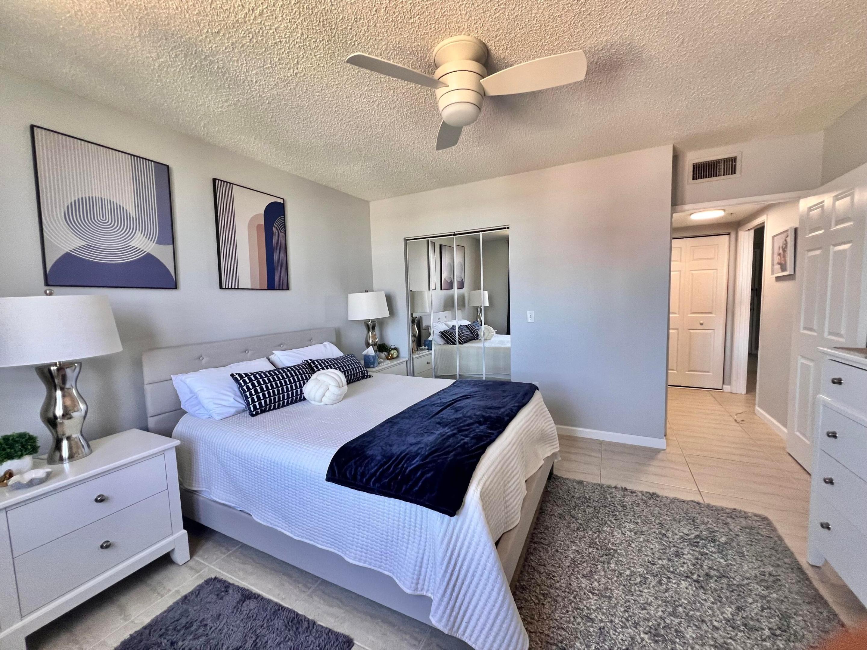 TOWER CONDO AT CITYPLACE - Residential