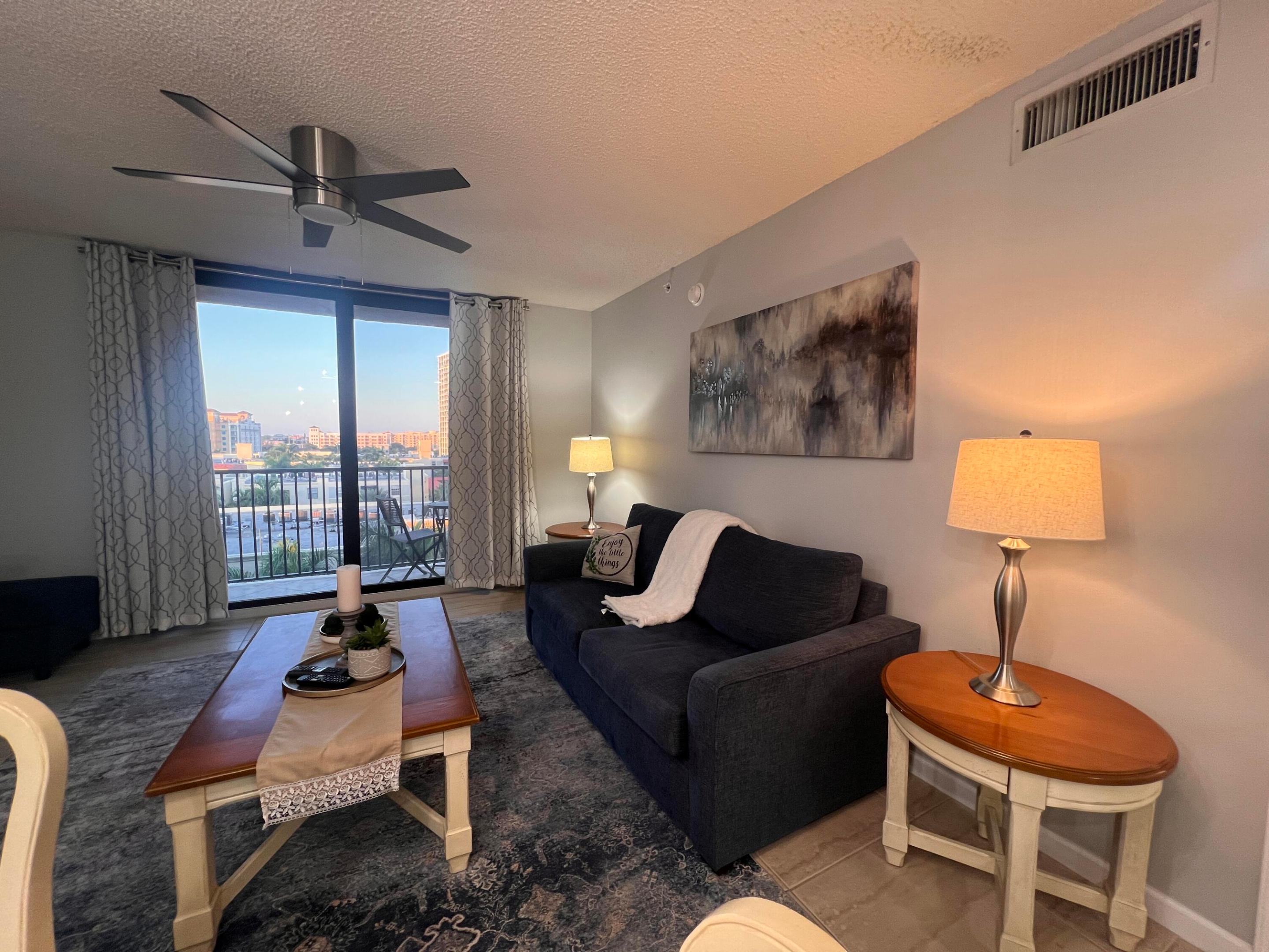 TOWER CONDO AT CITYPLACE - Residential