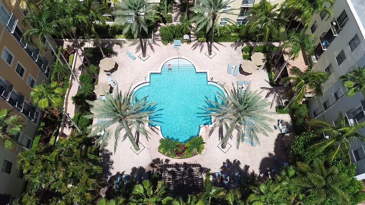 TOWER CONDO AT CITYPLACE - Residential