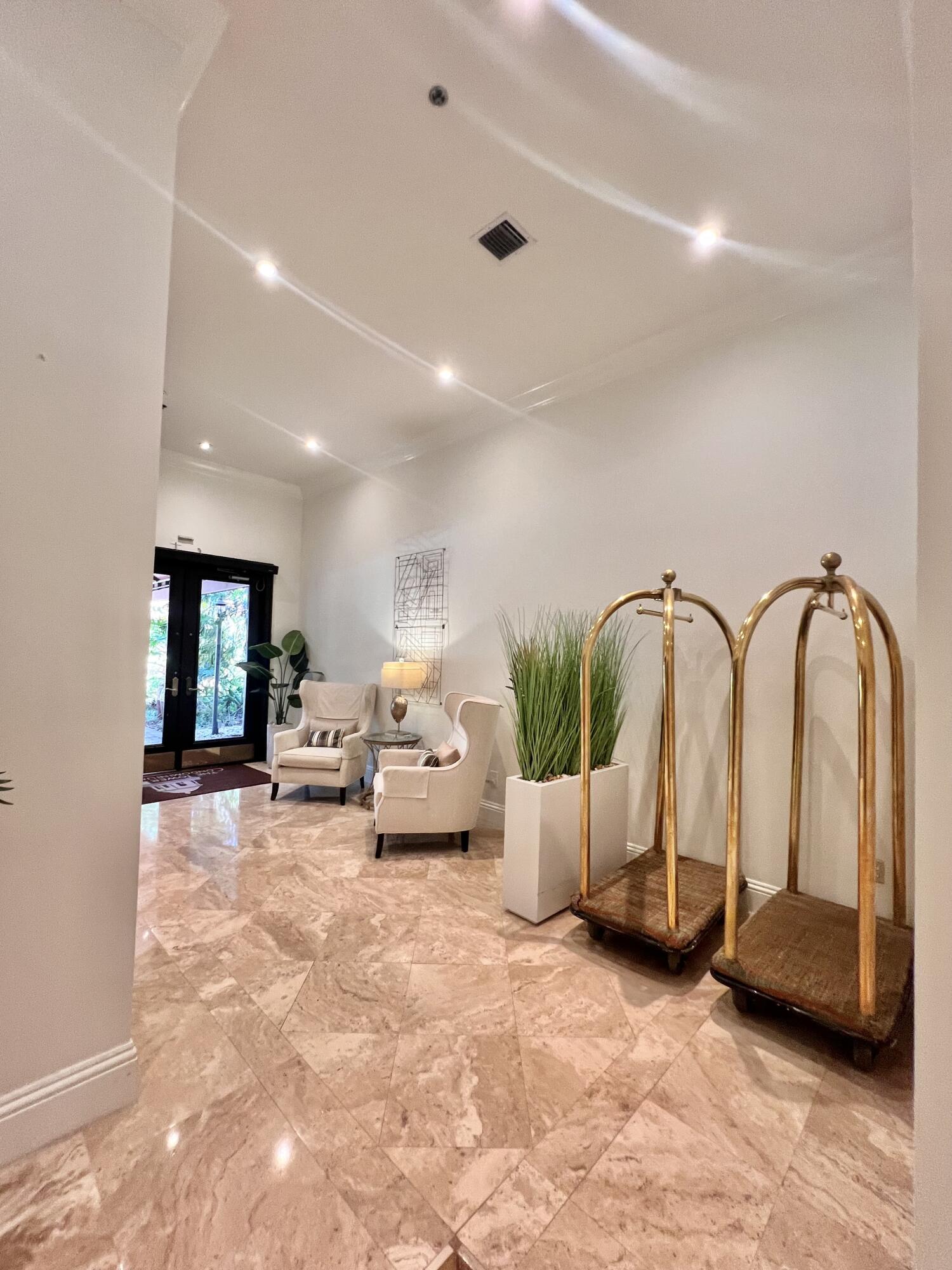 TOWER CONDO AT CITYPLACE - Residential