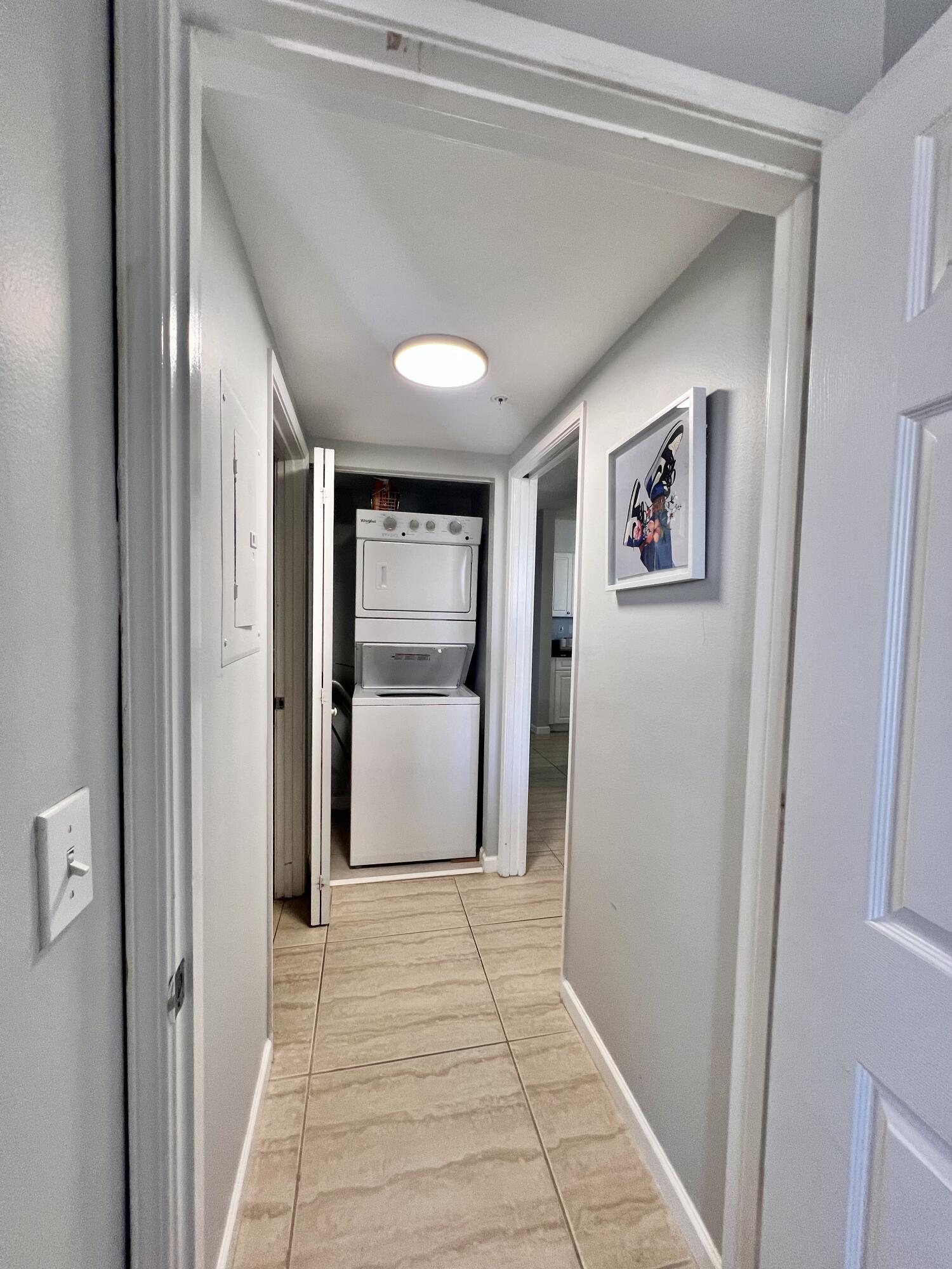 TOWER CONDO AT CITYPLACE - Residential