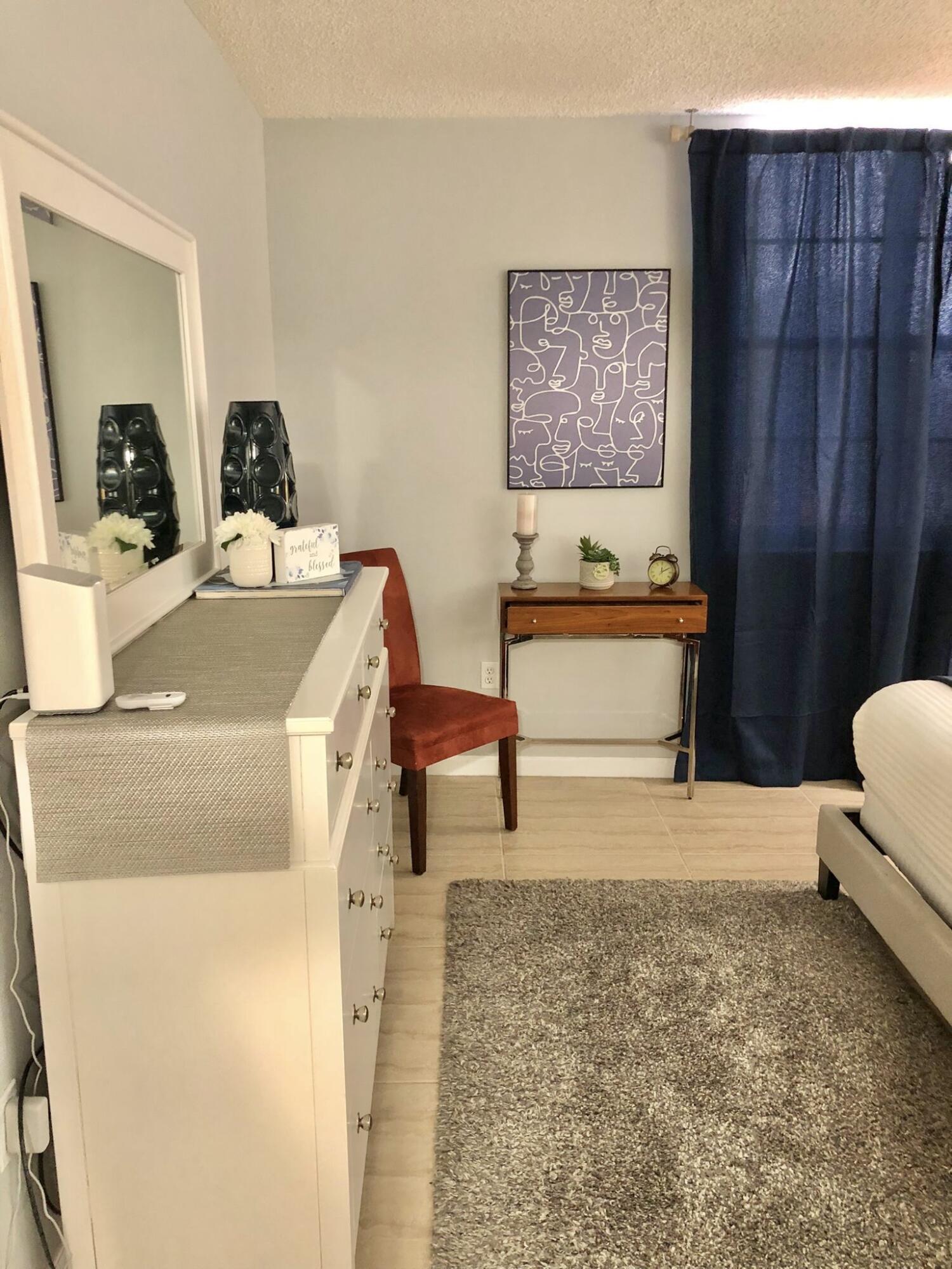 TOWER CONDO AT CITYPLACE - Residential