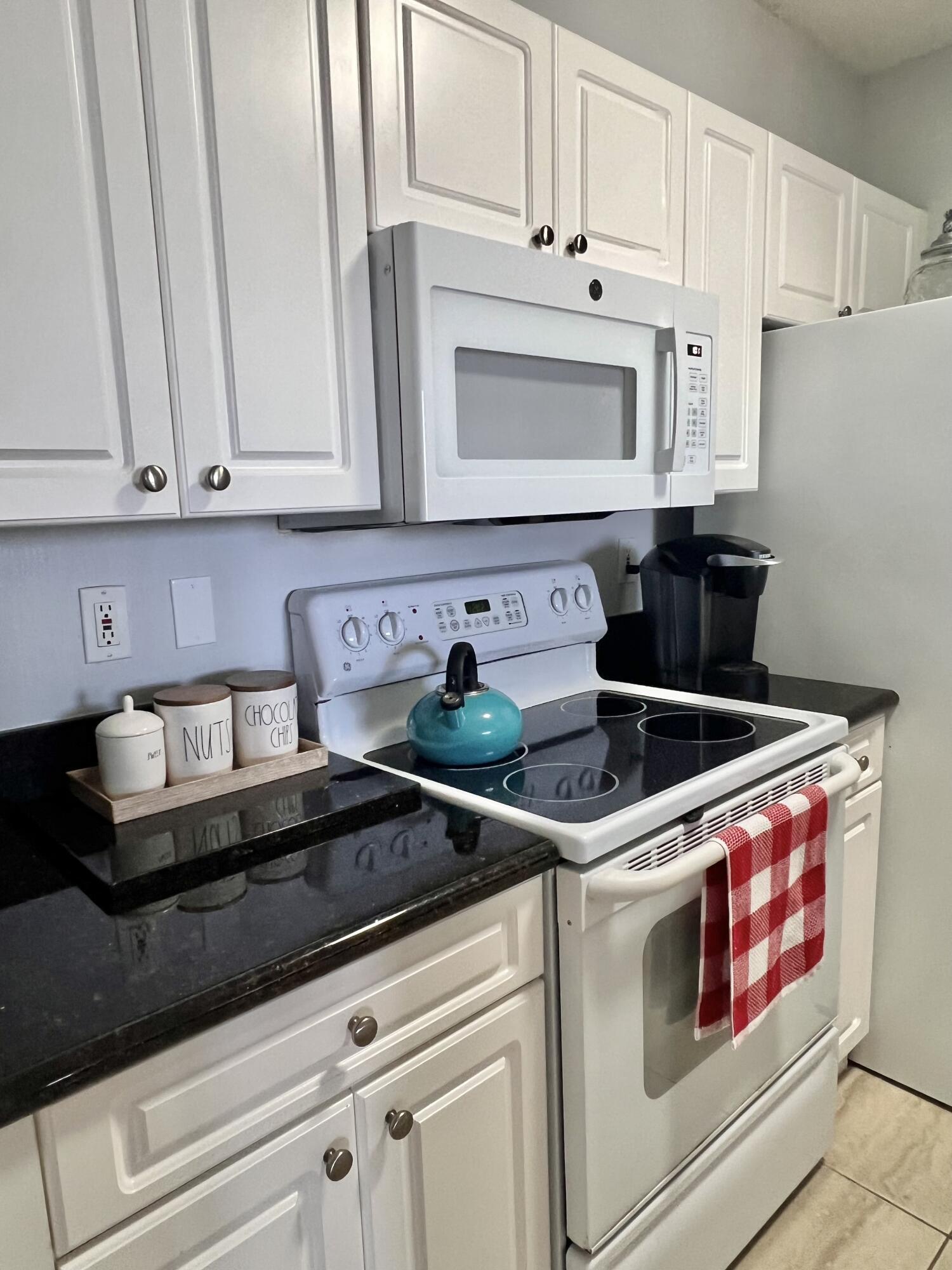 TOWER CONDO AT CITYPLACE - Residential