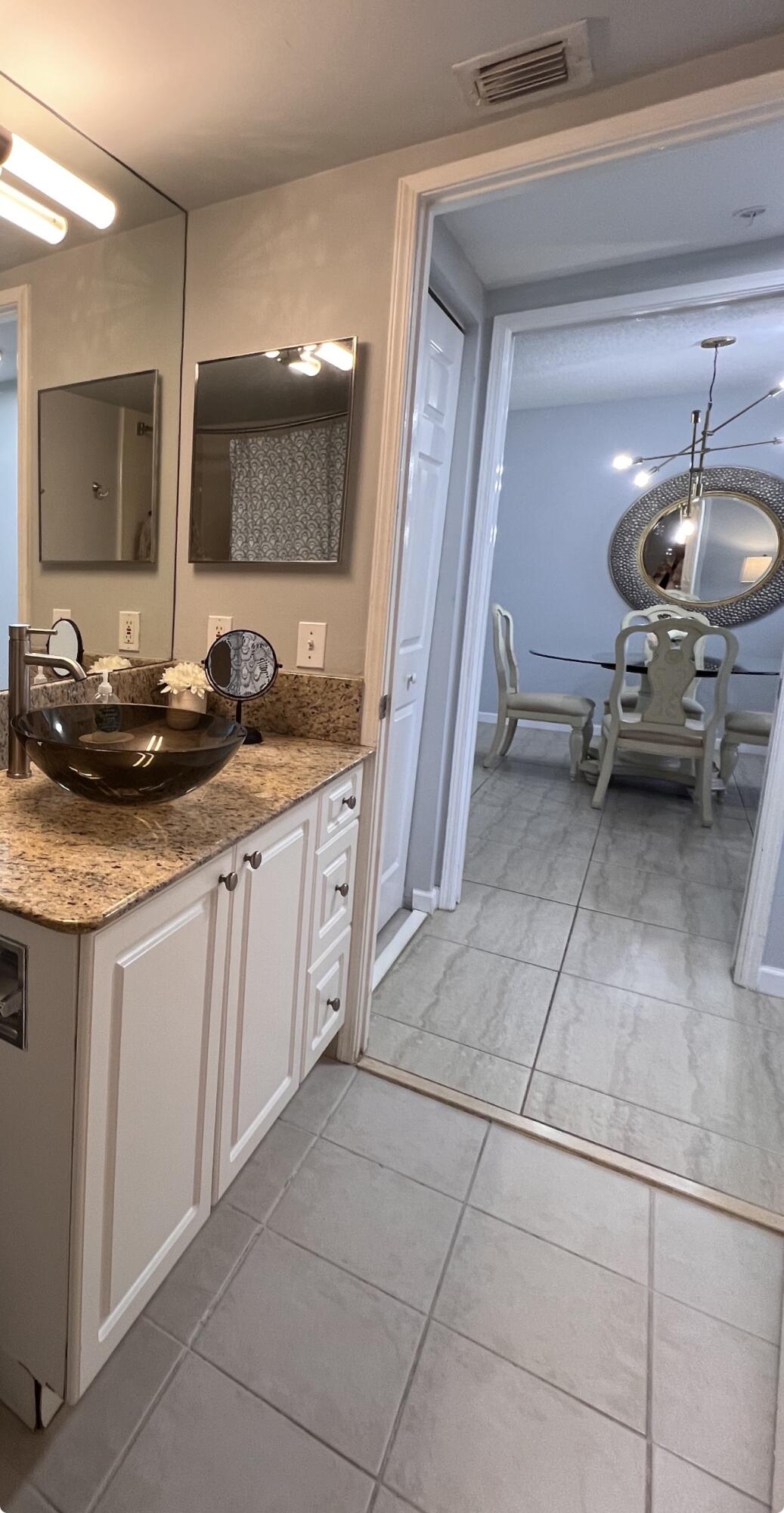 TOWER CONDO AT CITYPLACE - Residential