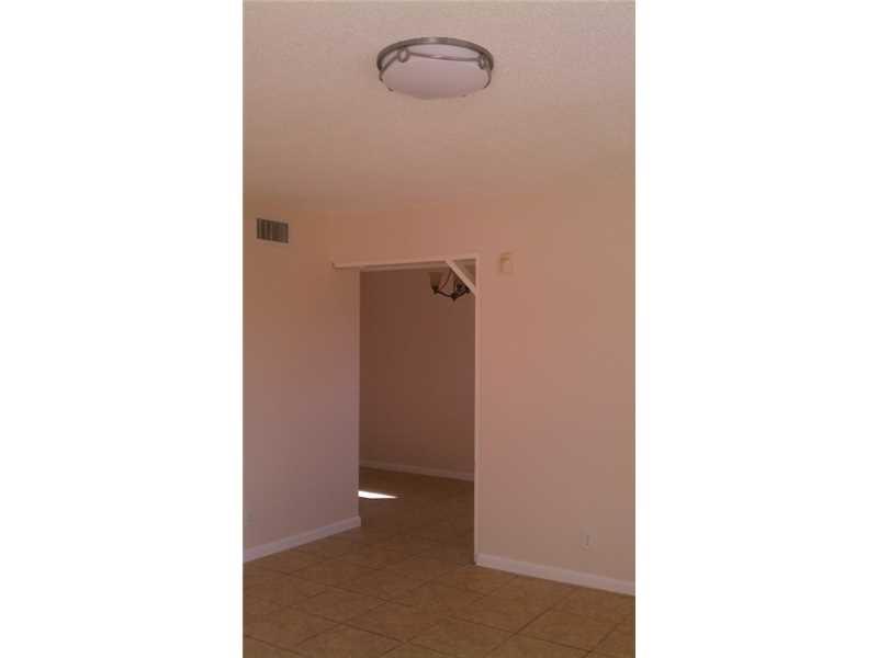 Hollywood Little Ranches - Residential Lease