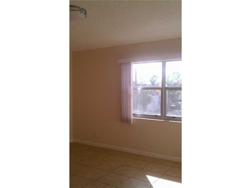 Hollywood Little Ranches - Residential Lease