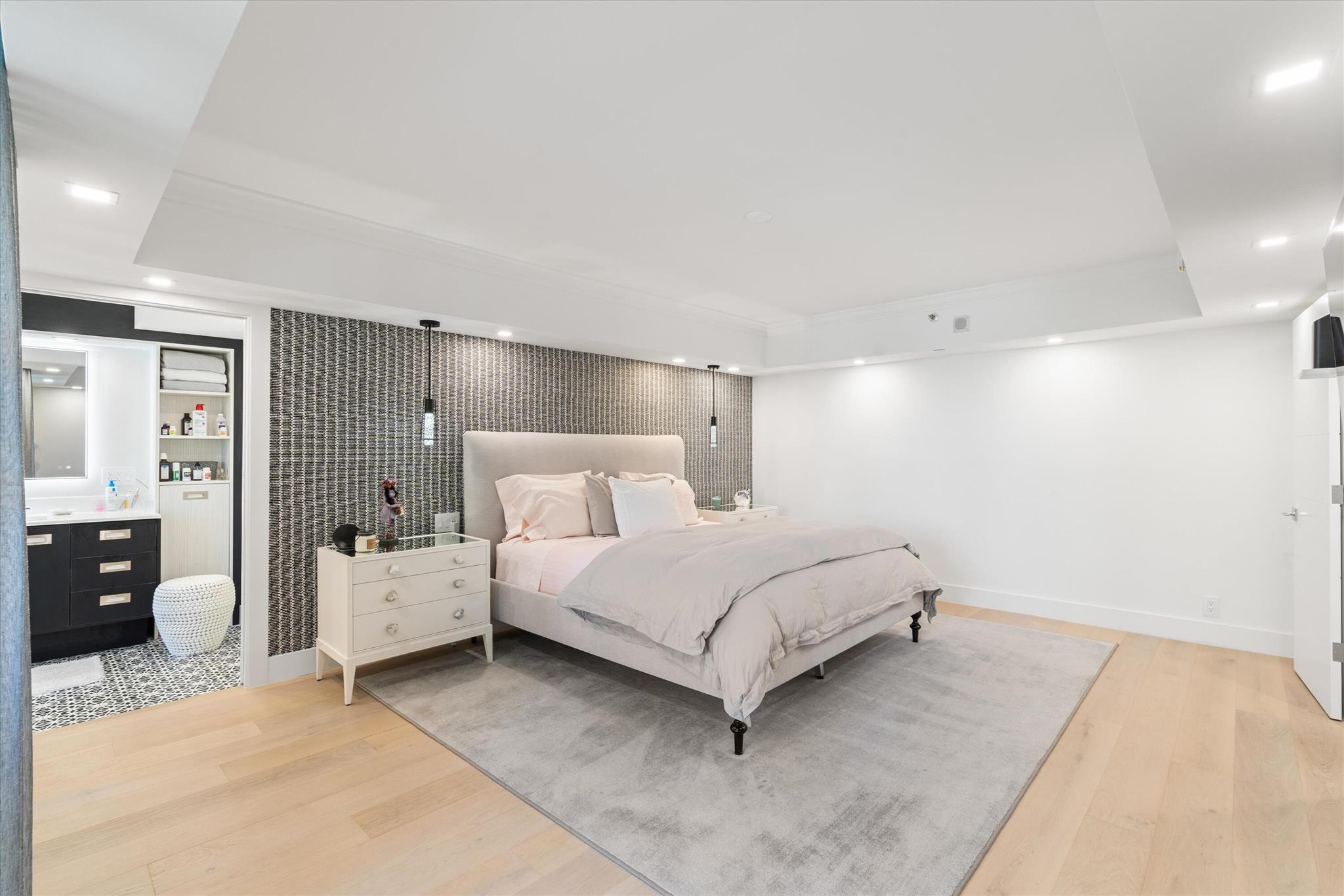 MIZNER COURT - Residential Lease