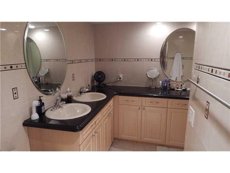 PALM AIRE COUNTRY CLUB - Residential