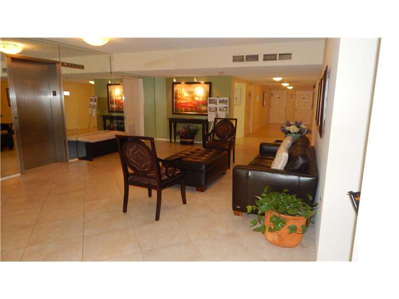 PALM AIRE COUNTRY CLUB - Residential