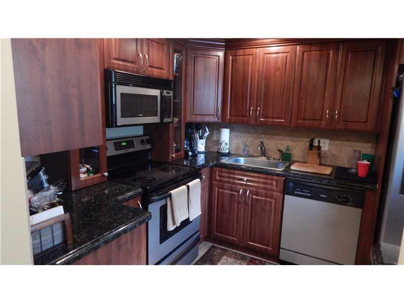 PALM AIRE COUNTRY CLUB - Residential