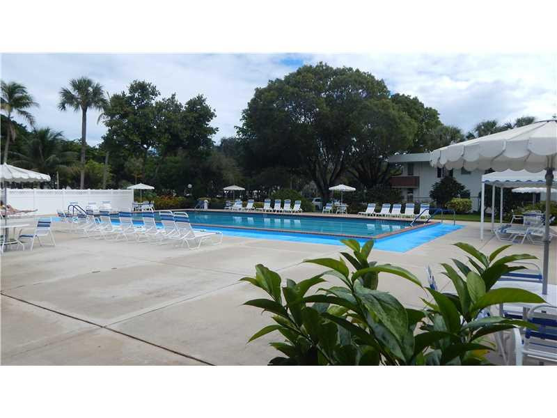 PALM AIRE COUNTRY CLUB - Residential