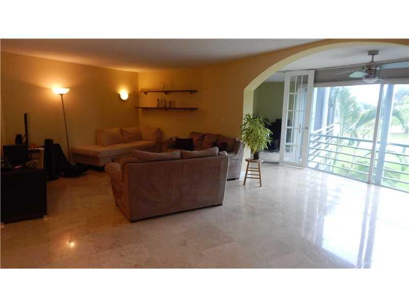 PALM AIRE COUNTRY CLUB - Residential