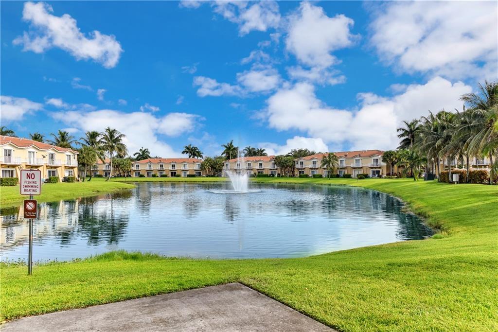 MELROSE POINT - Residential