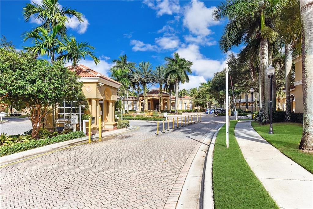 MELROSE POINT - Residential