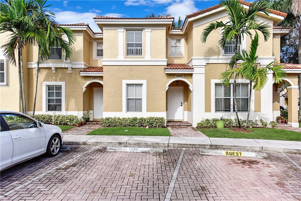 MELROSE POINT - Residential