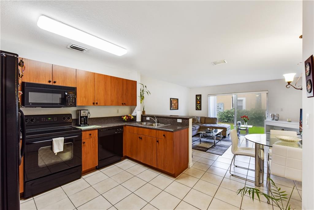 MELROSE POINT - Residential