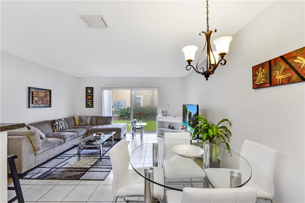 MELROSE POINT - Residential