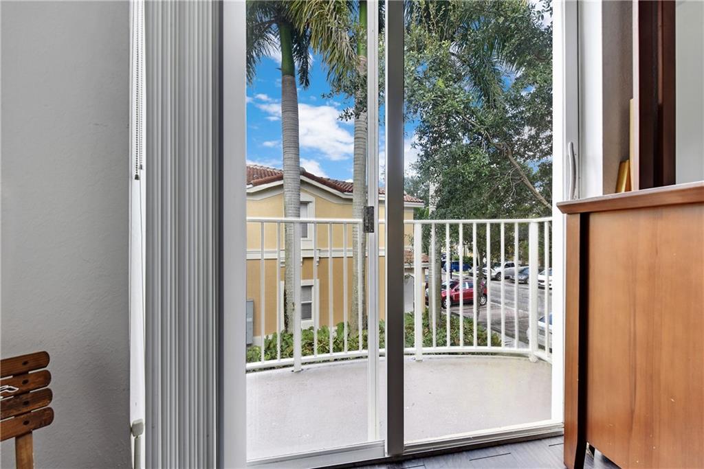 MELROSE POINT - Residential