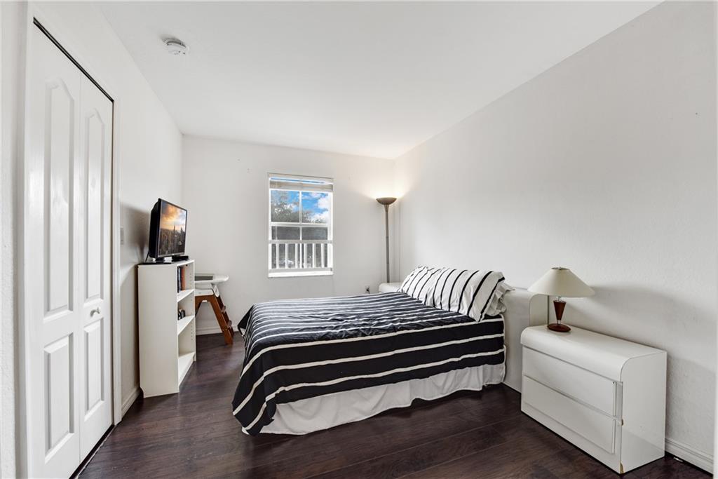 MELROSE POINT - Residential