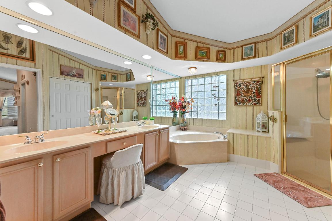 OLIVE TREE - Residential