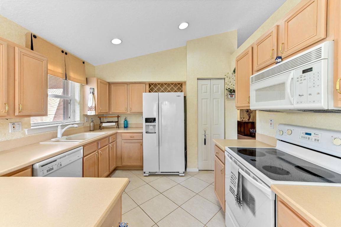 OLIVE TREE - Residential