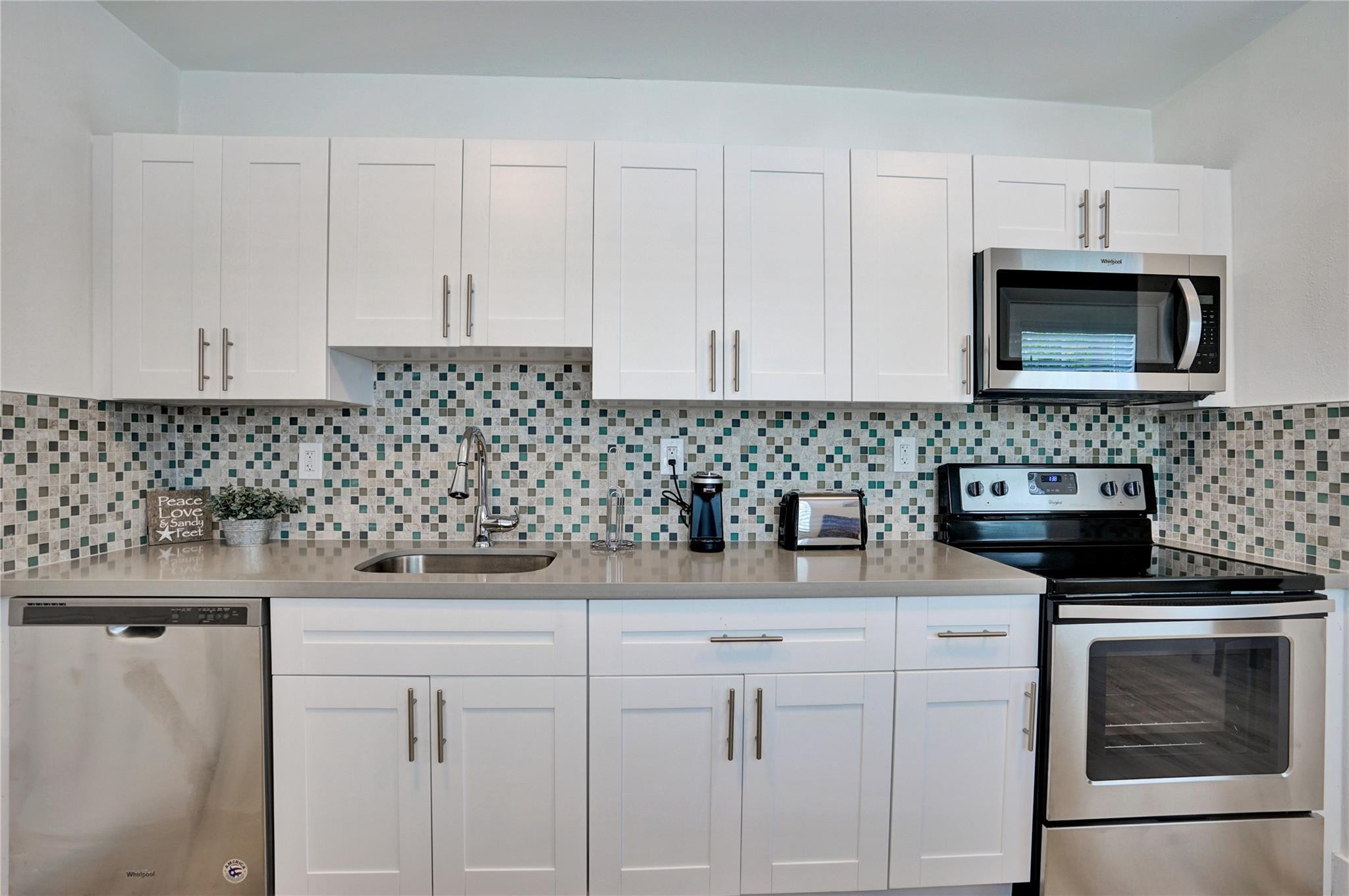 Blount Bros Pompano Beach - Residential Lease