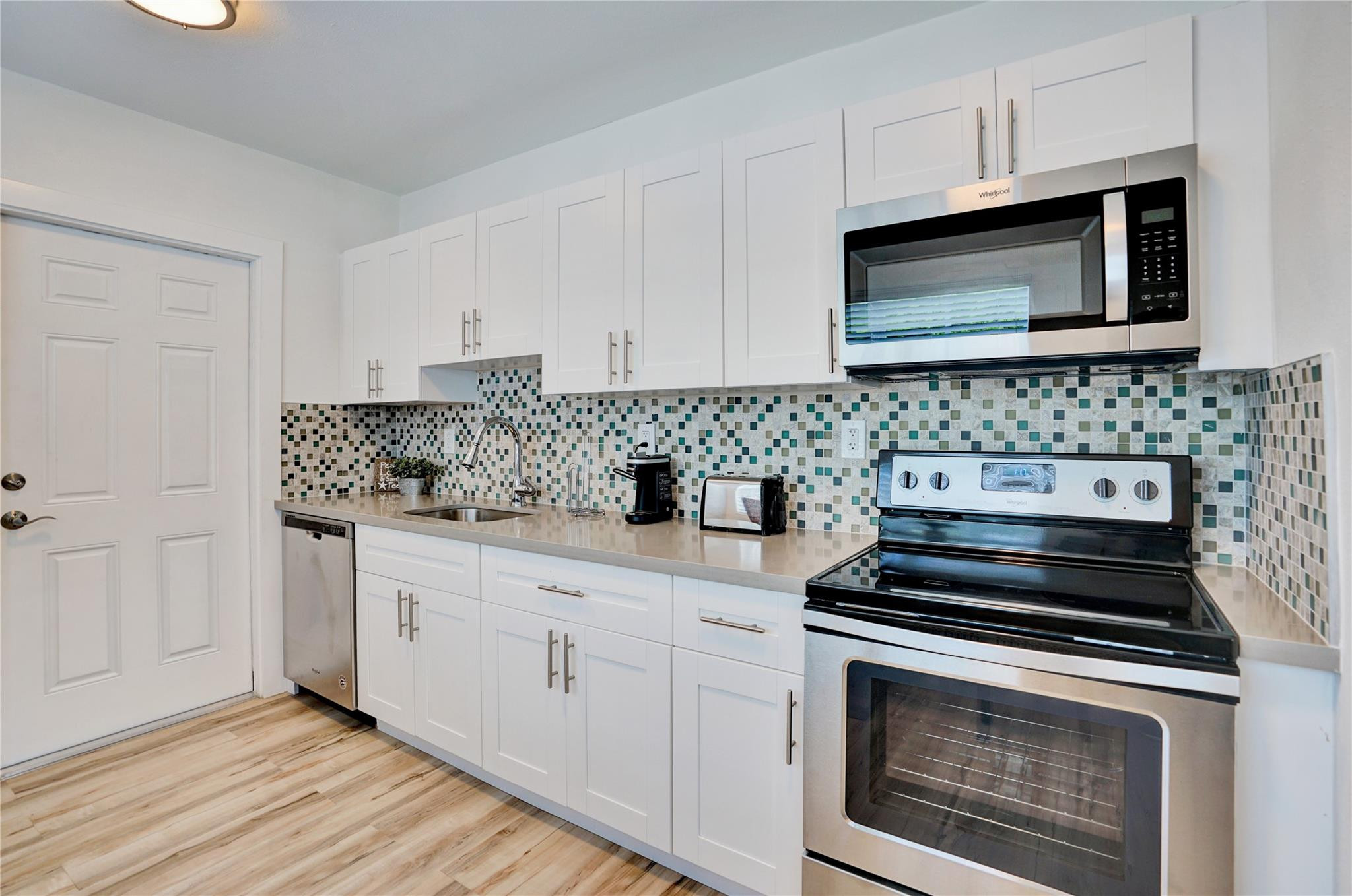 Blount Bros Pompano Beach - Residential Lease