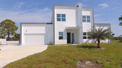 A home in Port St Lucie