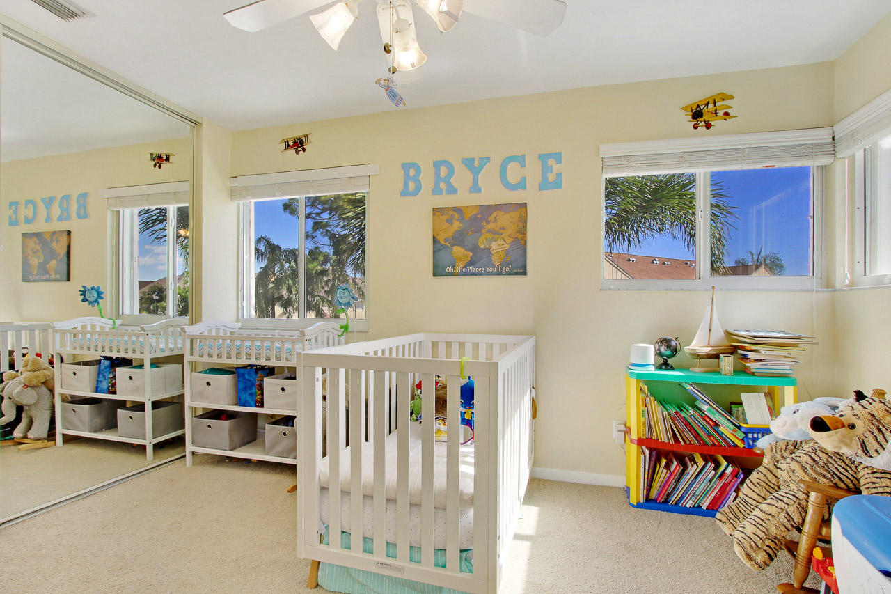 RIVERWALK 3 - Residential