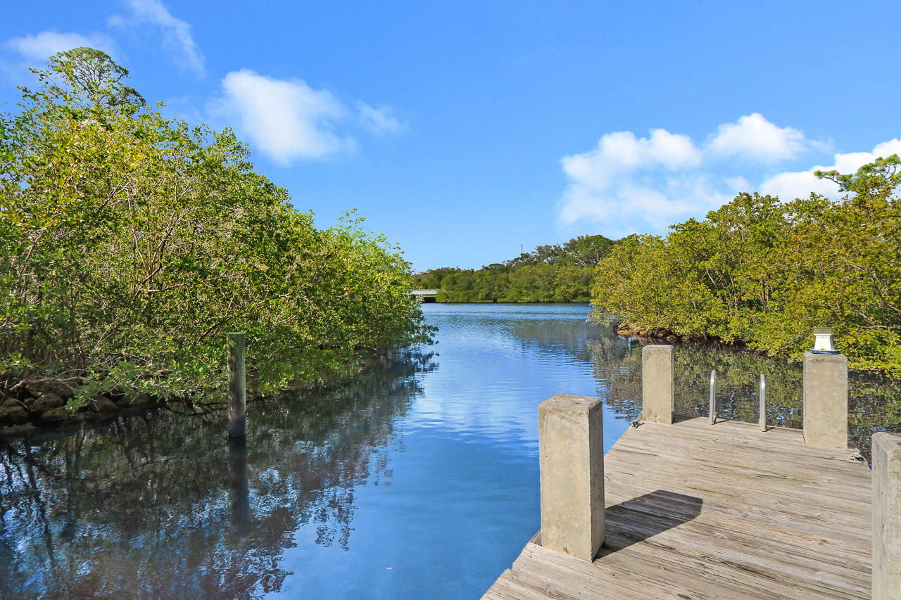 RIVERWALK 3 - Residential