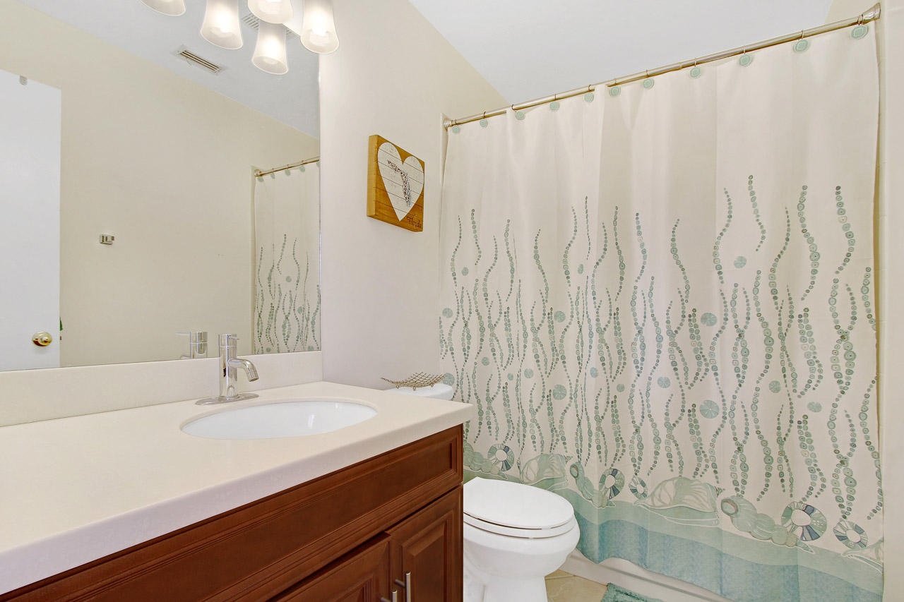 RIVERWALK 3 - Residential