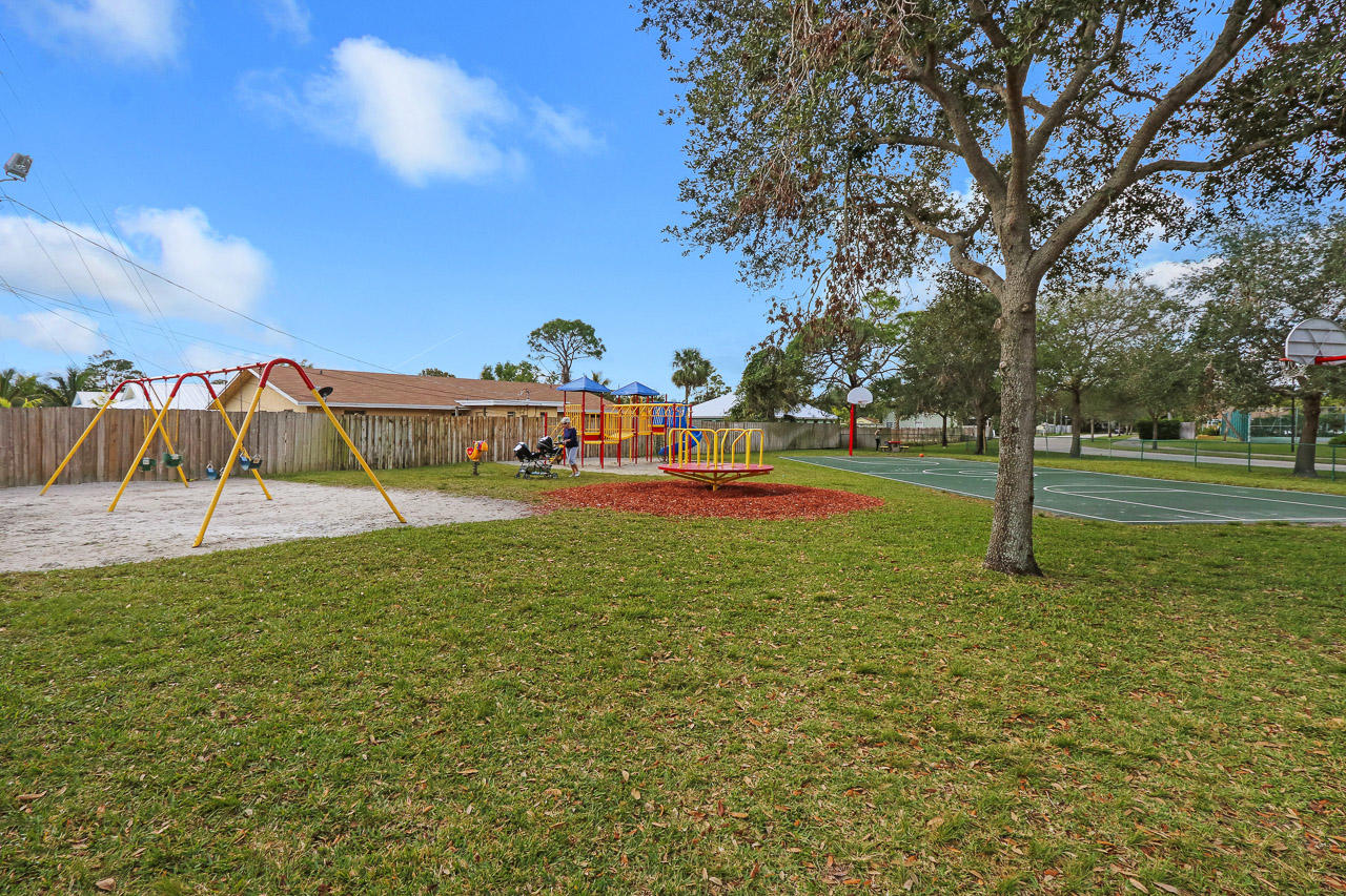 RIVERWALK 3 - Residential