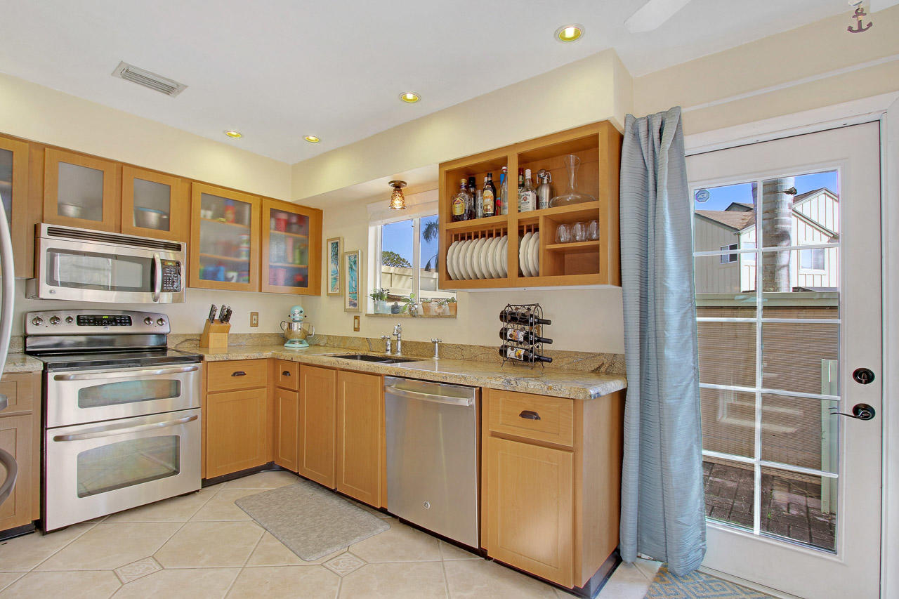 RIVERWALK 3 - Residential