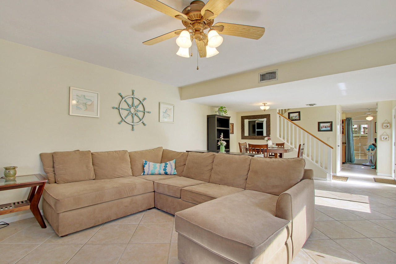 RIVERWALK 3 - Residential