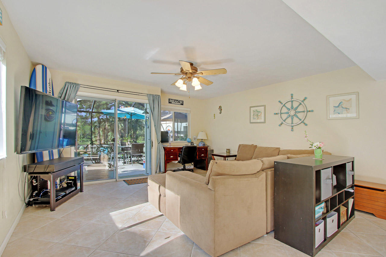 RIVERWALK 3 - Residential