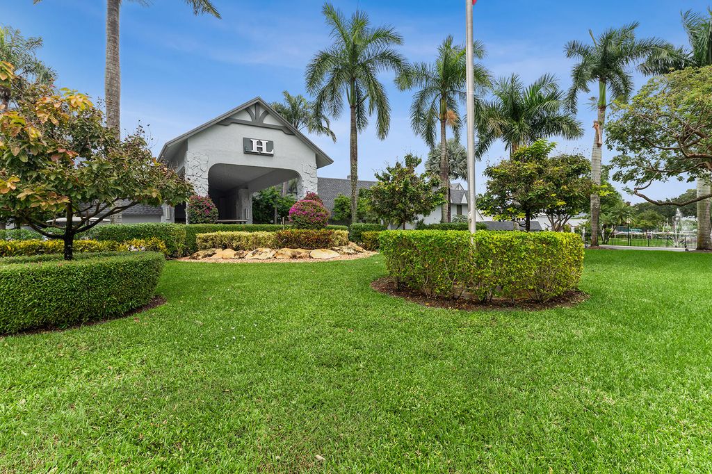 Photo of 7310 Ashford Pl #505, Delray Beach, FL 33446 (MLS # R11166434)