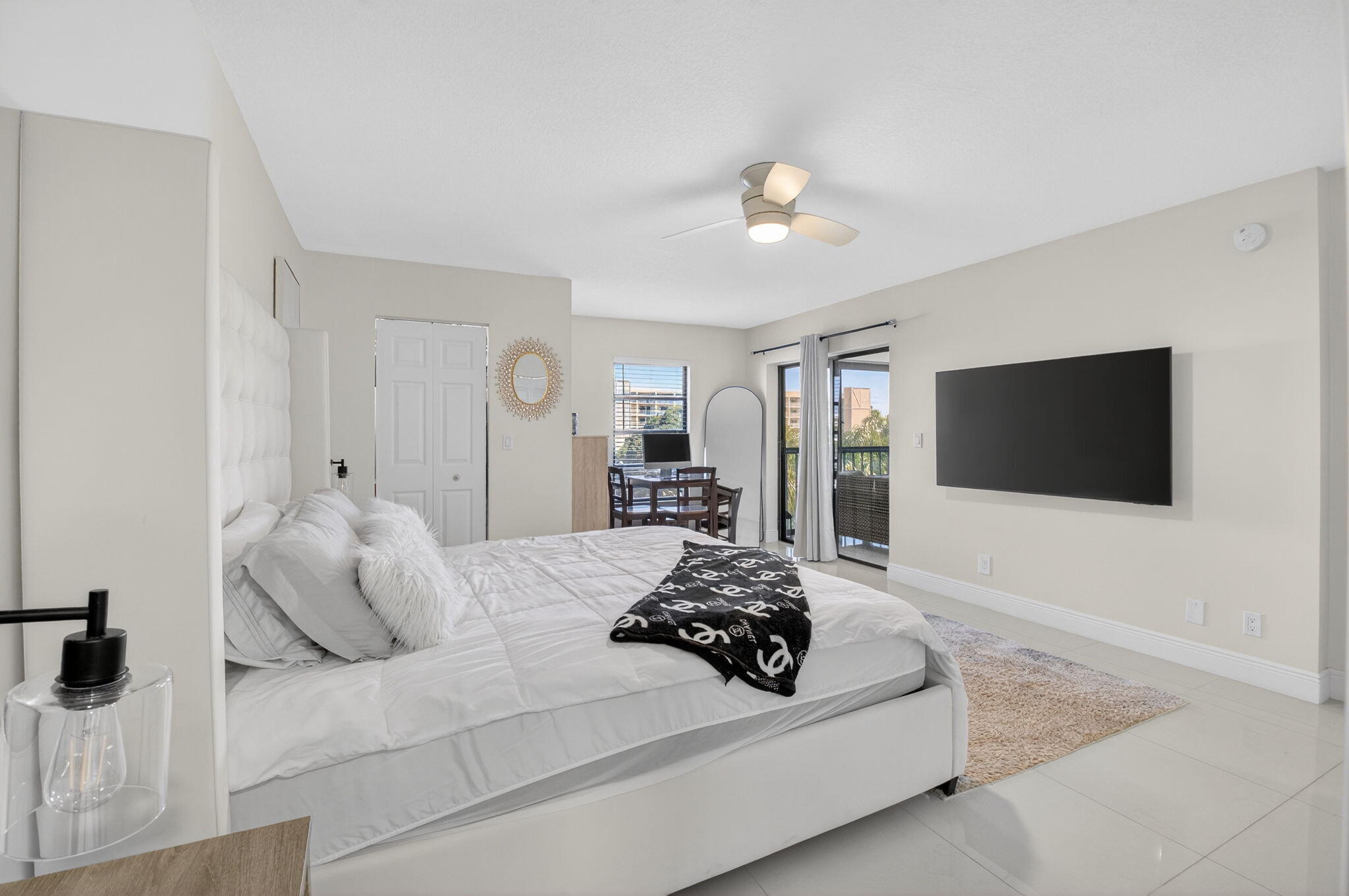 HUNTINGTON LAKES SECTION FIVE CONDS 37 THRU 44 DEC - Residential