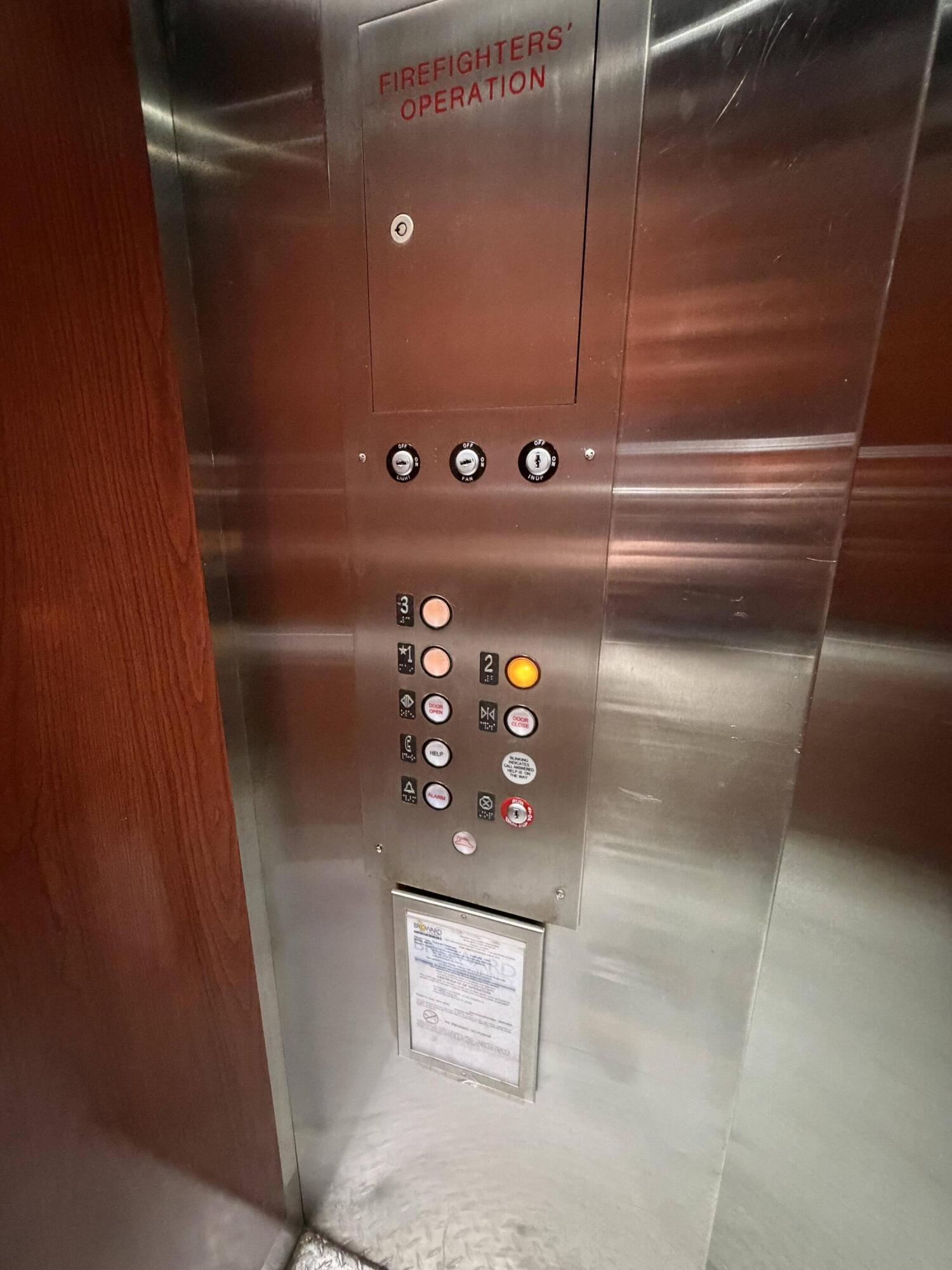 ELDORADO COUNTRY CLUB TOWERS - Residential