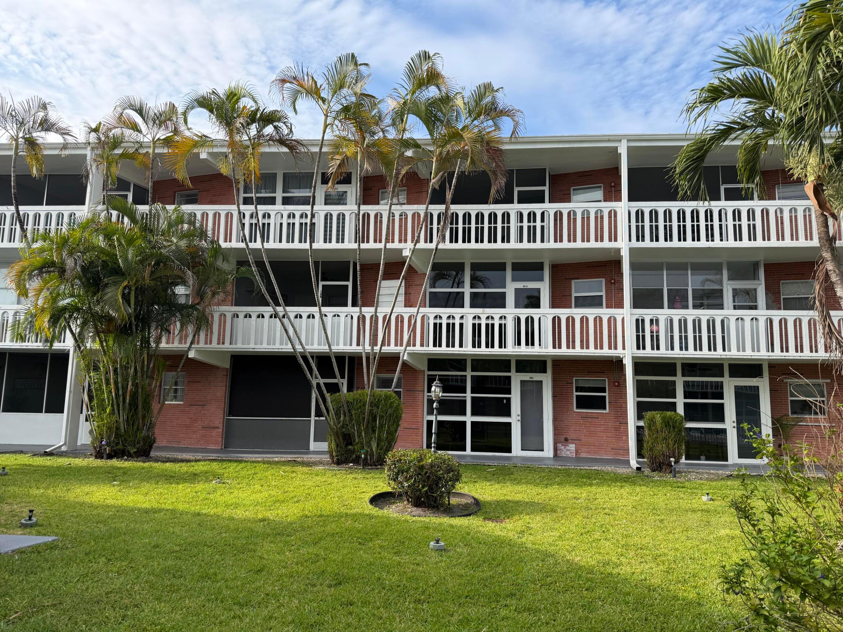 ELDORADO COUNTRY CLUB TOWERS - Residential
