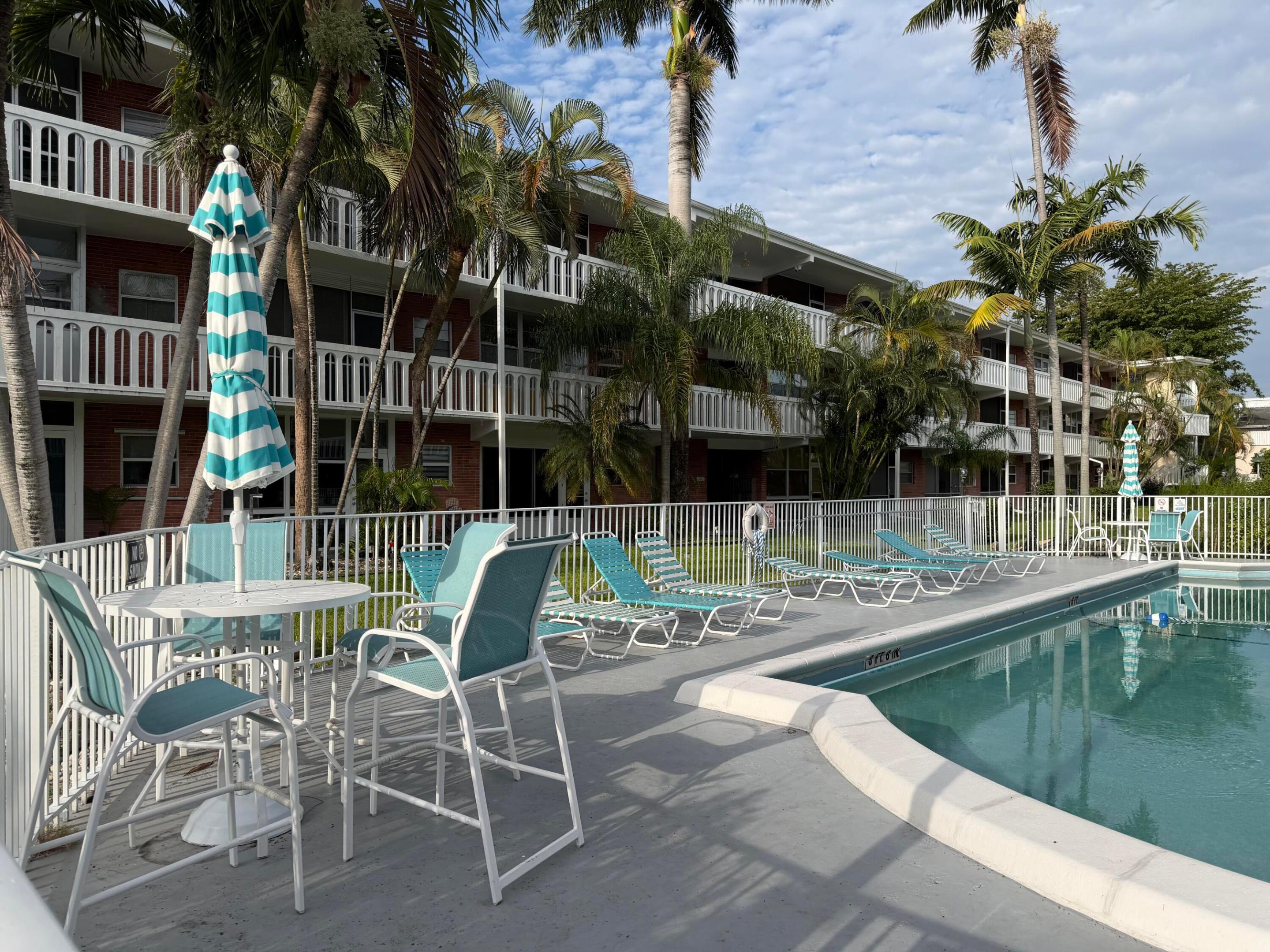 ELDORADO COUNTRY CLUB TOWERS - Residential
