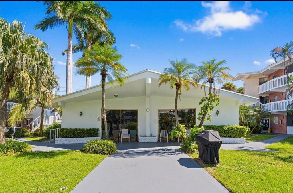Photo of 161 NE 10th Avenue #12b, Hallandale Beach, FL 33009 (MLS # B26024152)