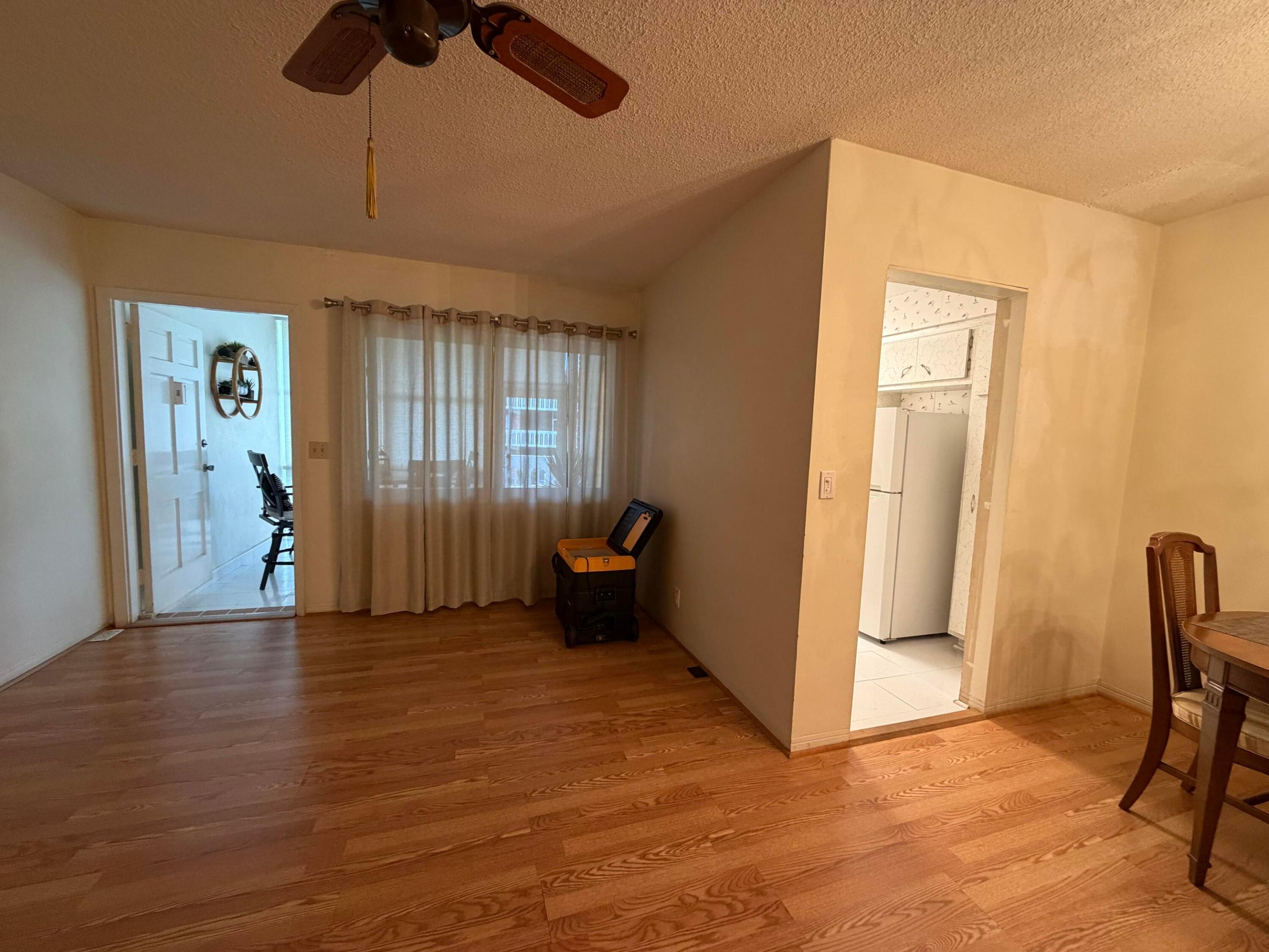 ELDORADO COUNTRY CLUB TOWERS - Residential